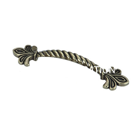 Retro Style 128mm Flower Pattern Antique Brass Pull Handle for Cabinet