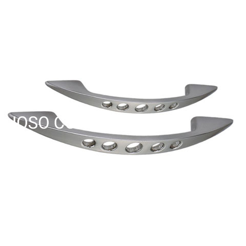 Factory Supply Zinc Alloy Middle Empty Bow Shaped 64mm Wardrobe Handle