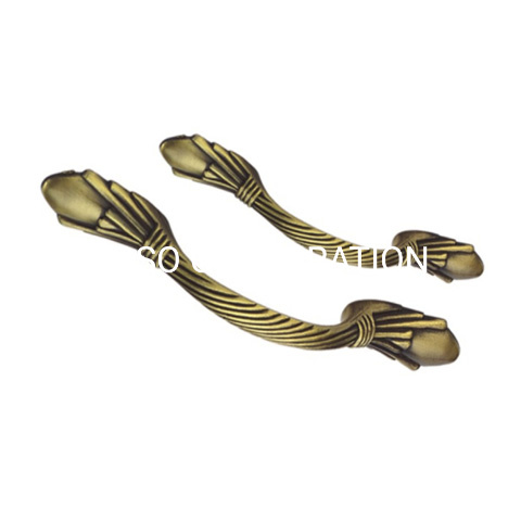 Zinc Alloy Antique Brass 128mm Cabinet Handle Furniture Handle Closet Handle